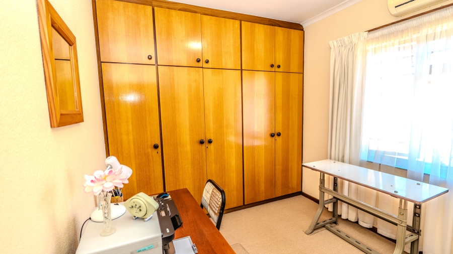 4 Bedroom Property for Sale in Morgenster Heights Western Cape